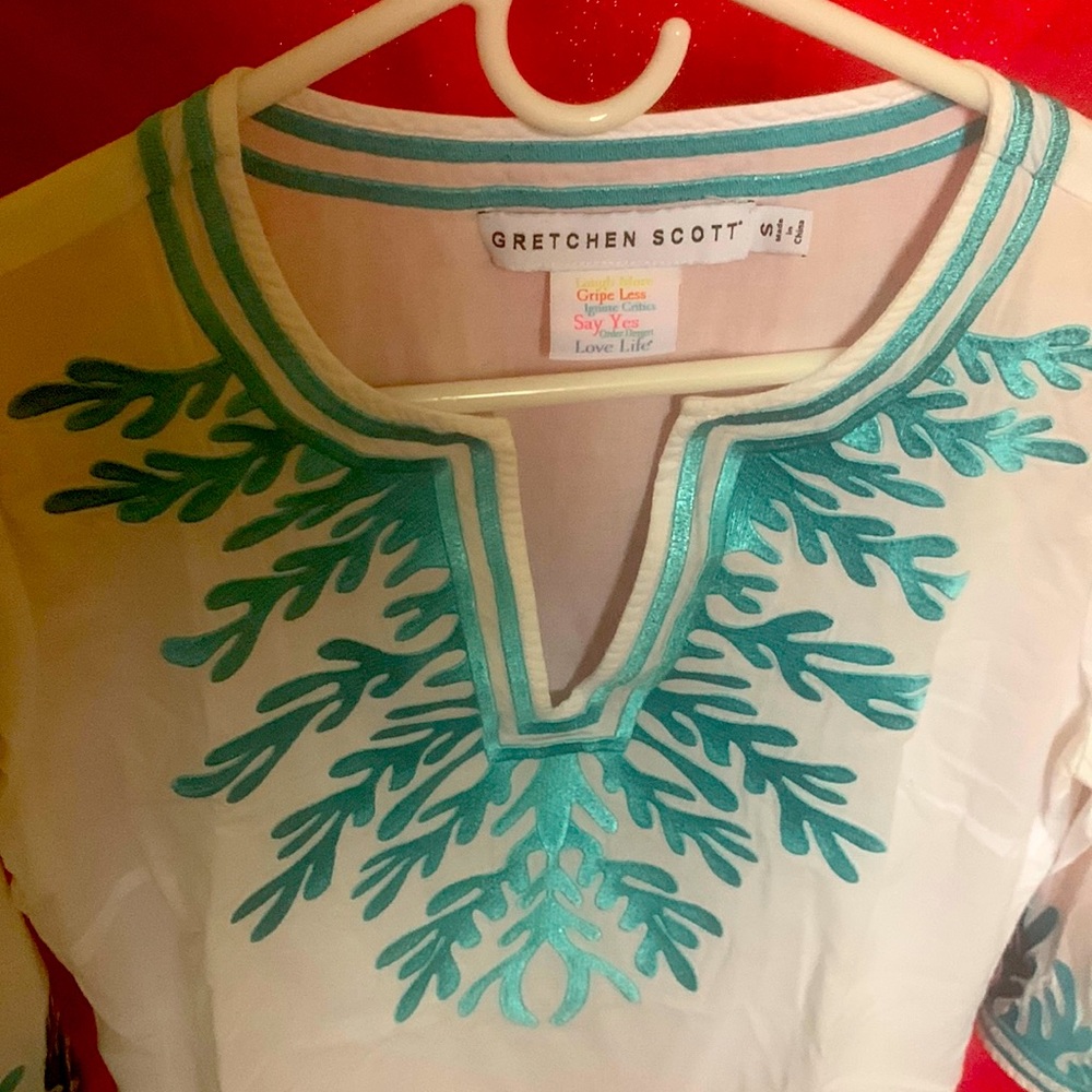 Gretchen Scott Size Small White Cotton Tunic Embroidered Coral Blue Split Hem